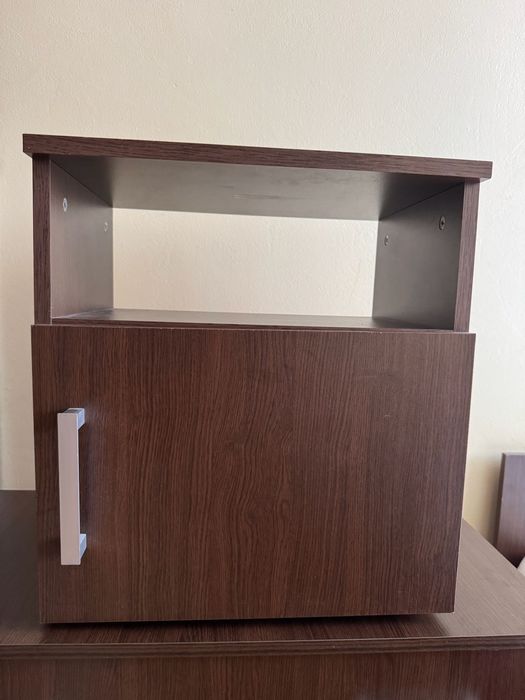 Спалня с матрак, подматрачна рамка, 2 нощни шкафчета и скрин