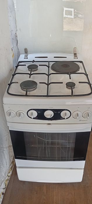 Продам газ плиту