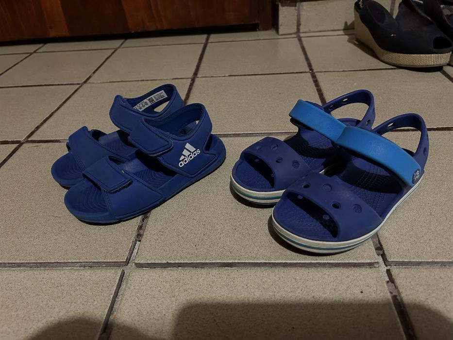 Сандали adidas и crocs