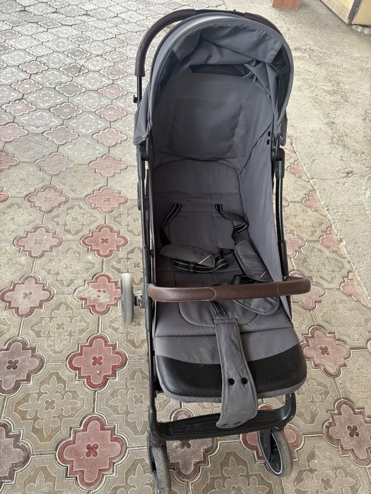 Коляска прогулочная