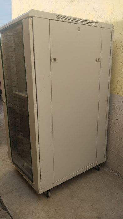 Серверный шкаф удобный