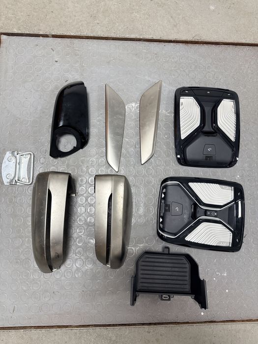 Bmw g30 g31 g11 usb порт, конзола , огледала капаци, лайсни,плафон,подлакътник части, духалки задни