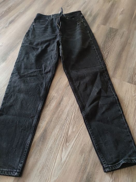 Продавам излишните дрехи