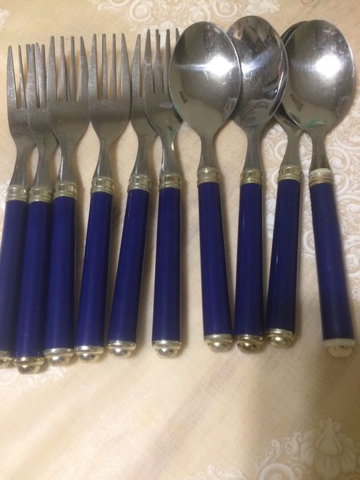 Ложки, вилки, кружки