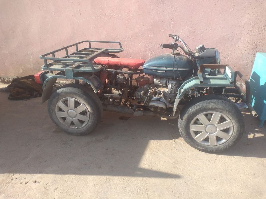 Kvadrosikl sotiladi.