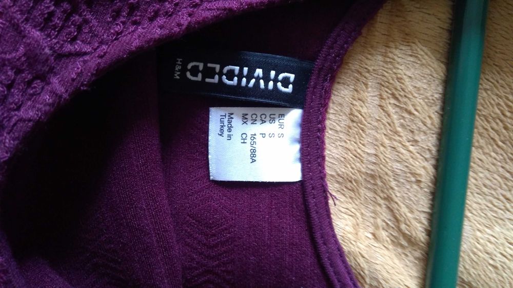 Прекрасна Рокля H&M, винено червена