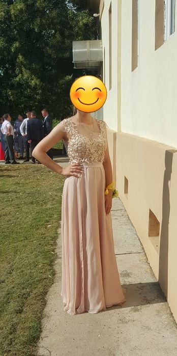 Vând rochie făcută pe comanda mărime M