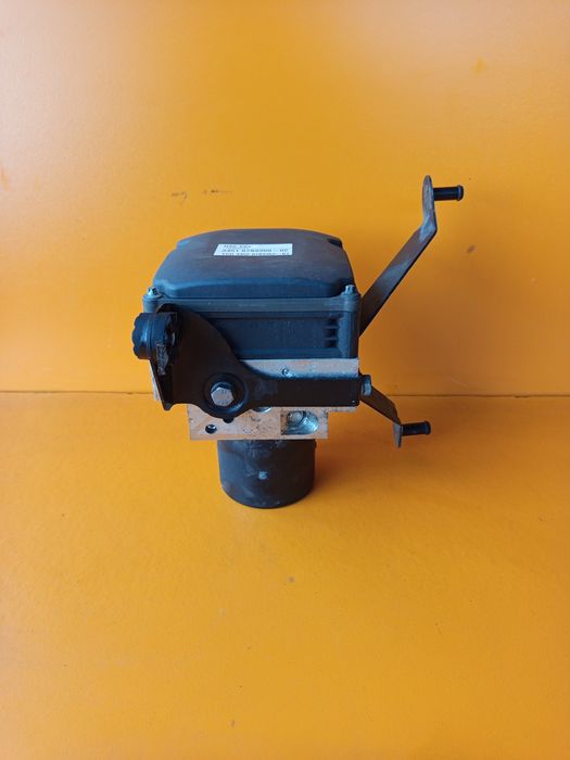 Bmw E60 E61 520d 525d 530d 530i ABS DSC помпа управление модул 6783360