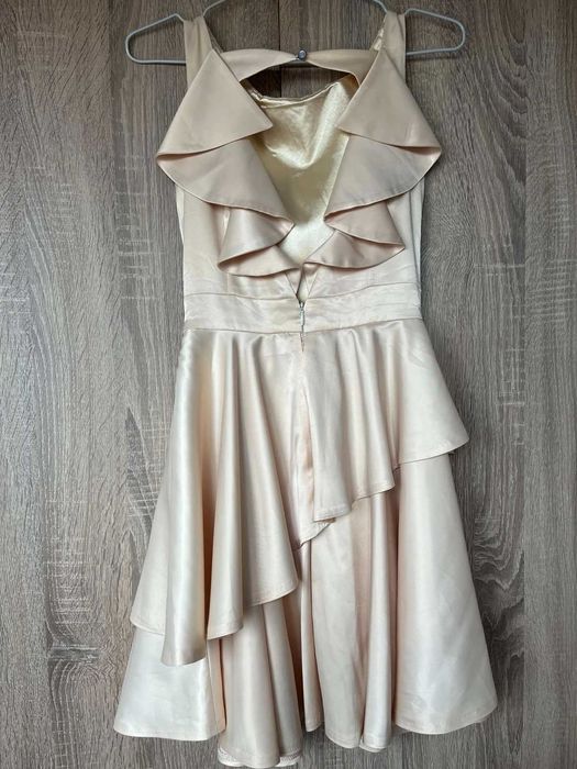 Рокля Юнона носена  веднъж