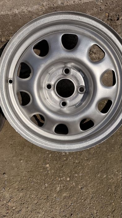 Диски р14 гольф вента пассат подходят