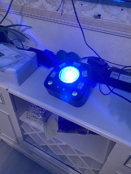 Jbl partybox 1000 продам