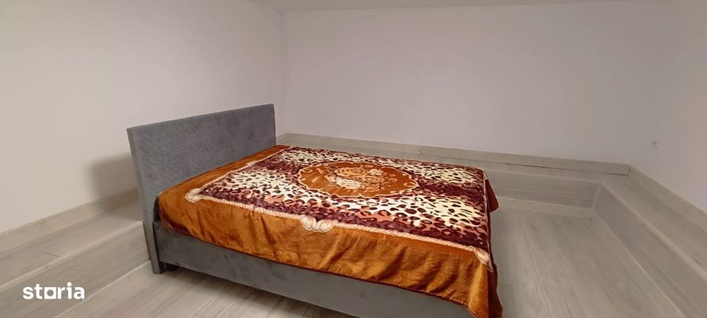 Garsoniera de închiriat + o camera de 18 mp, utilată si mobilata.