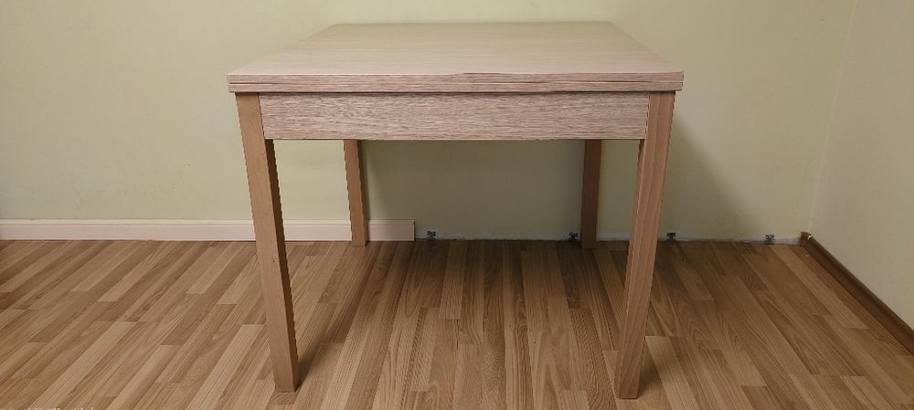 Чисто нова разтегателна трапезна маса