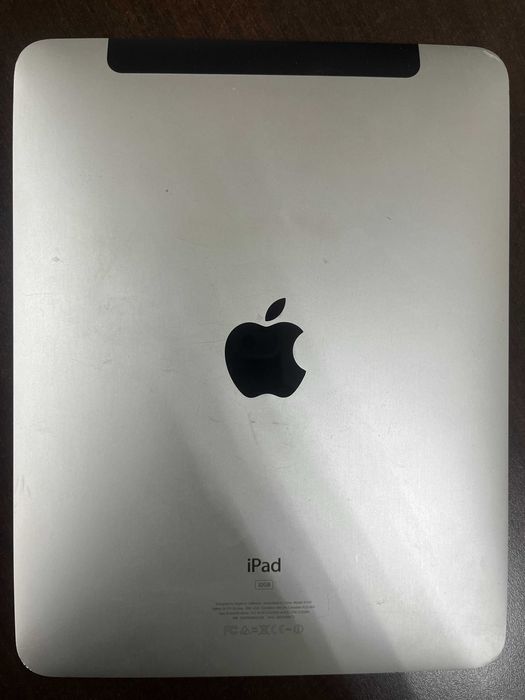 Apple iPad (1-е поколение)
