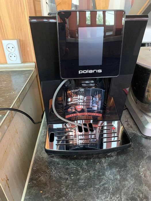 Продам кофемашину Polaris Pro Collection