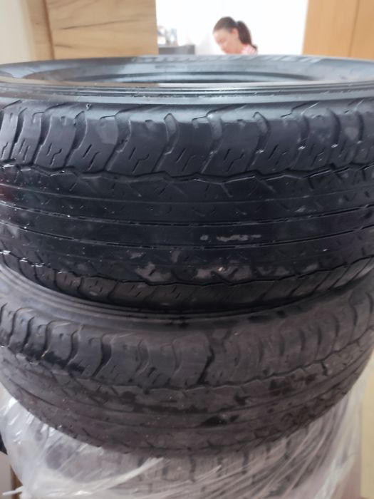 Продам шины 245/70 R17