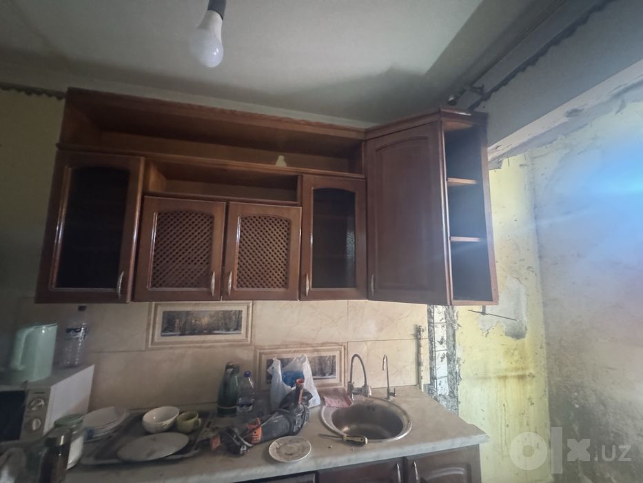 Продам деревяный мебель для кухни