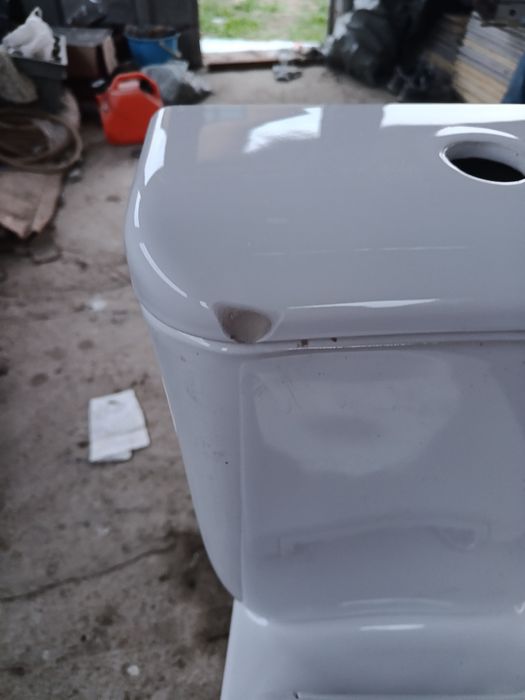 Продам унитаз Vitra