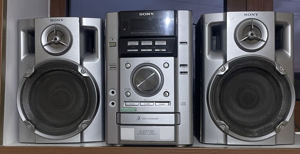 Sony Muzıkalnıy sentr russıadan kelgan