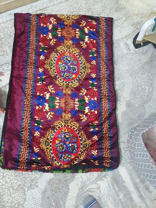 2 metrli kõrpacha tayyor holatda va yangi, yastiq jildi 4ta   yangi