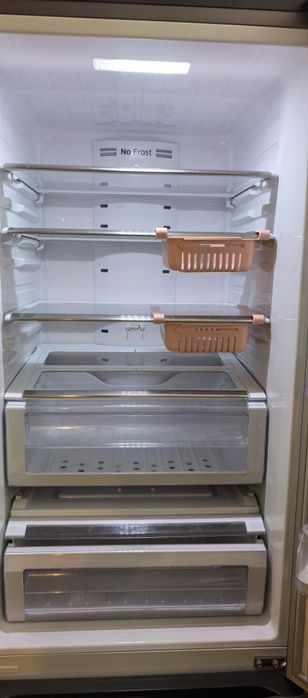 Продам холодильник самсунг в отличном состоянии,.
