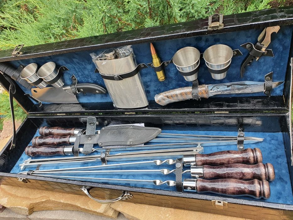 Шашлычный набор Ирбис Вип в кейсе.