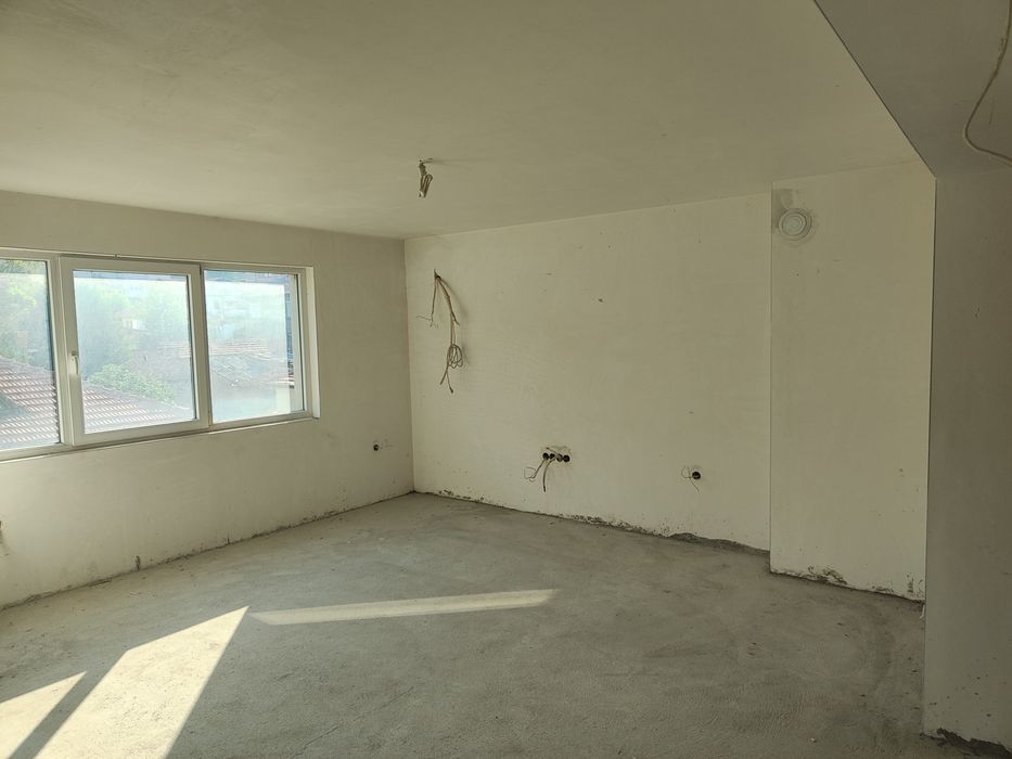 Продава се Тристаен апартамент в Хасково, Училищни - 92 кв.м за 1631 €/кв.м - Снимка #4