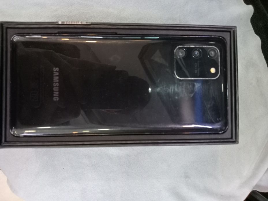 SAMSUNG S10 lite