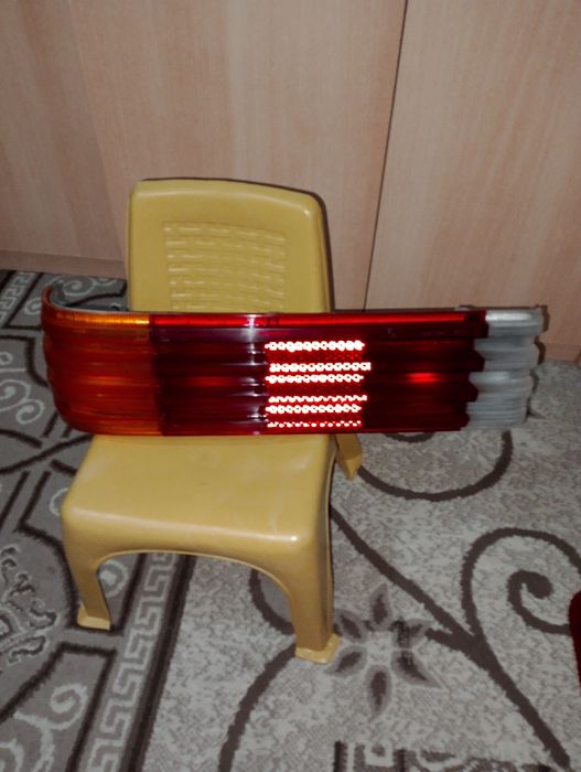 Продам задний левый фонарь