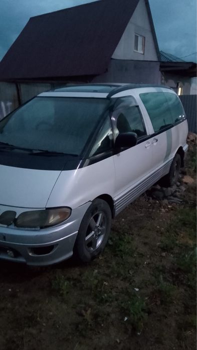 Продам Toyota Estima Lucida