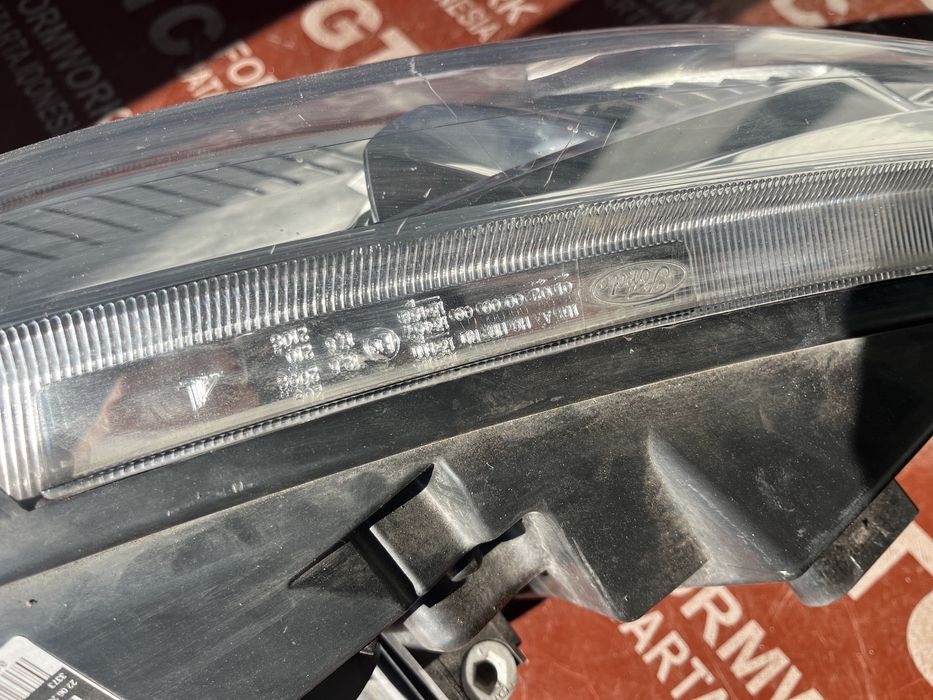 Фар Ford Connect 2021г