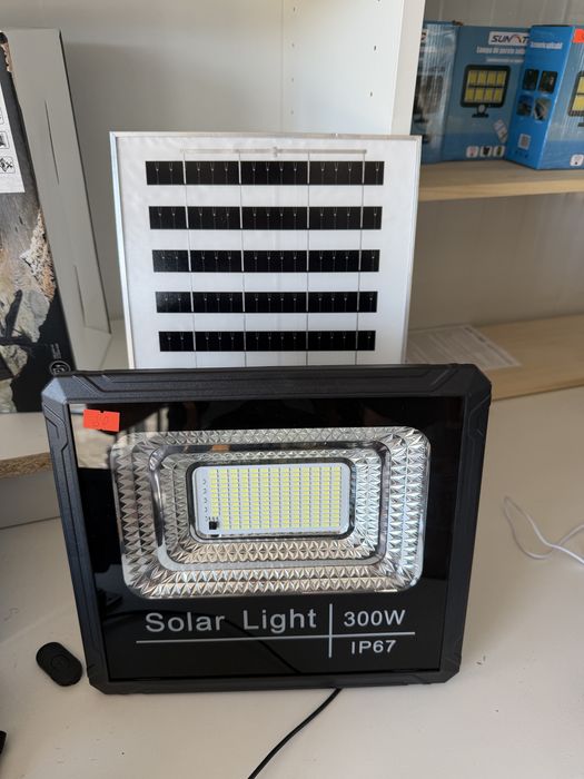 Lampă Solară LED 400W SUNTEC Premium – Iluminare Profesională, IP67, Telecomandă |