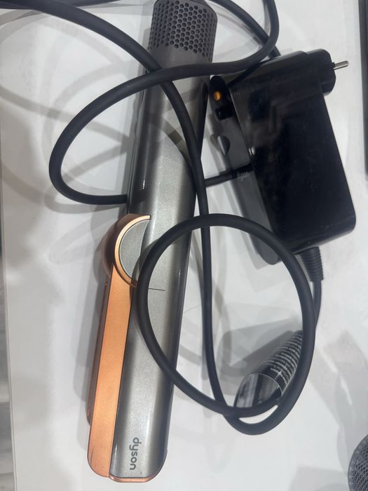 Dyson Airstrait NOU!