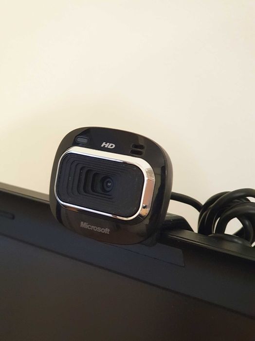 Vand camera web Microsoft HD-3000 rezolutie HD720p compatibila win10