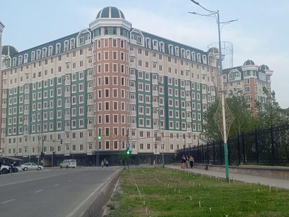 Tinchlik Gostinisa XonSaroy dom