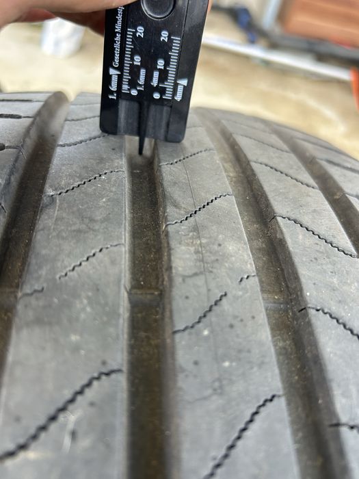 2 летни гуми bridgestone 225 40 18 6,5mm dot 1025