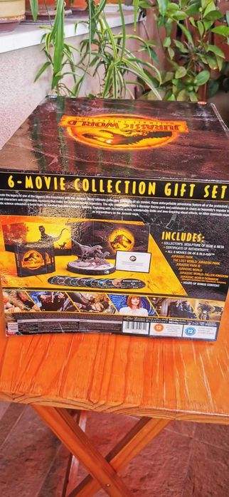 Jurassic World Ultimate Collection 6-Film Box Set [4K Ultra HD]