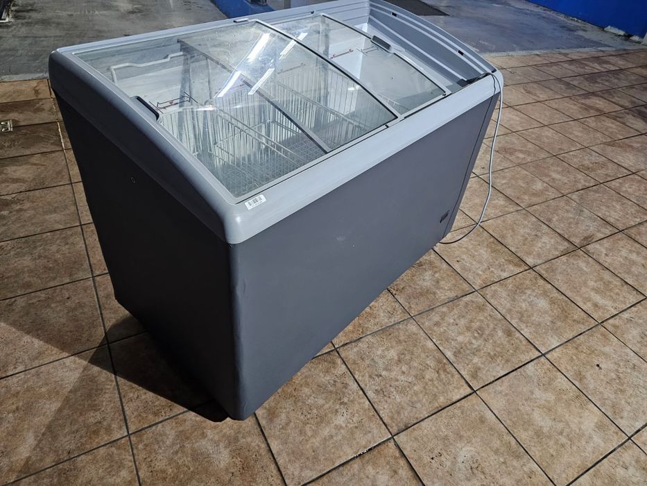 AHT vitrina frigorifica, congelator AHTMiami 250cm 210cm185cm,175cm,145cm,