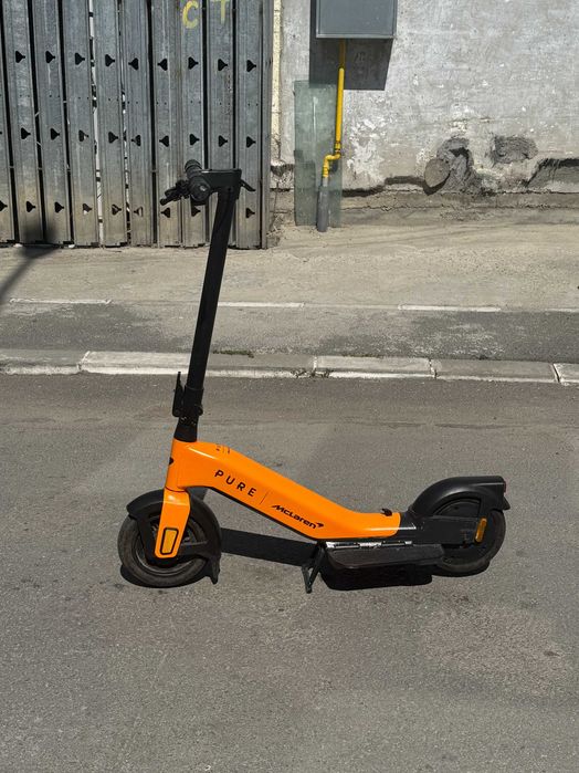 Trotineta Electrica McLaren x Pure 924W
