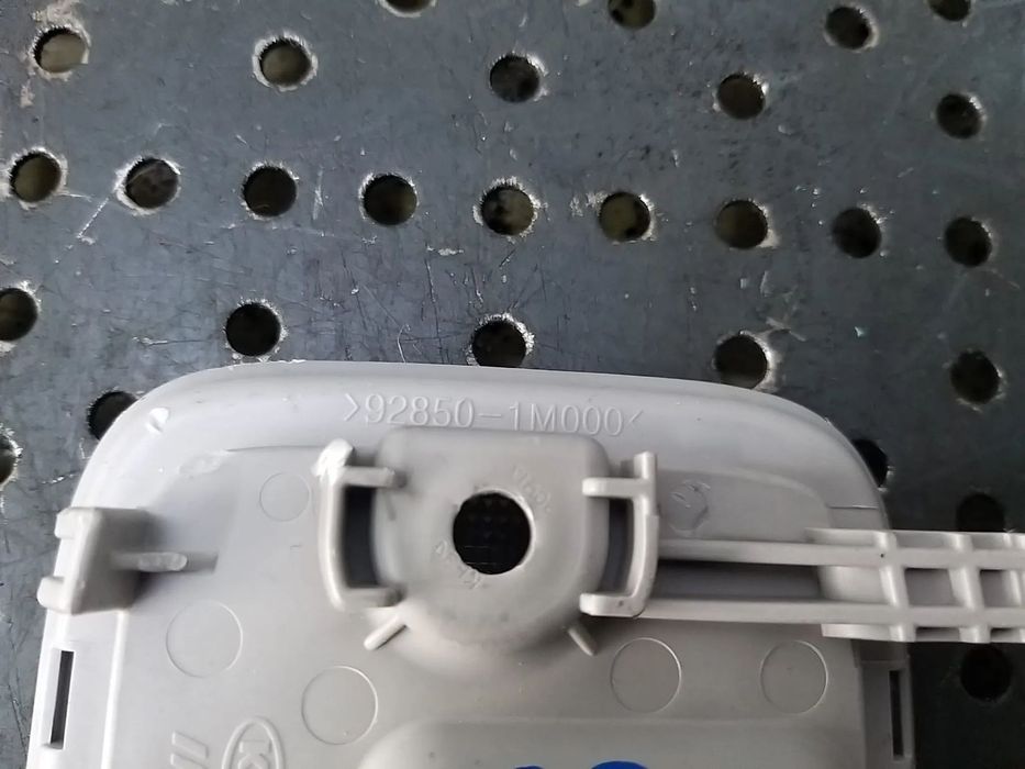 Plafoniera hyundai i20 928701p000 928501m000