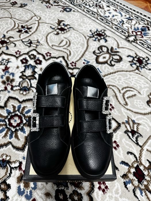 Robin бренд аяқ киімі