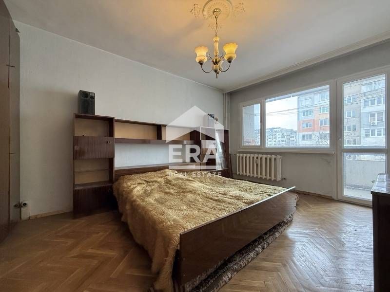 Южен двустаен апартамент с отделна кухня в ж.к. Сердика