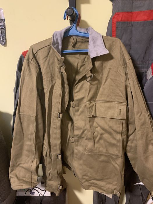 Спец одежда, размер 48-50, хорошее состояние.