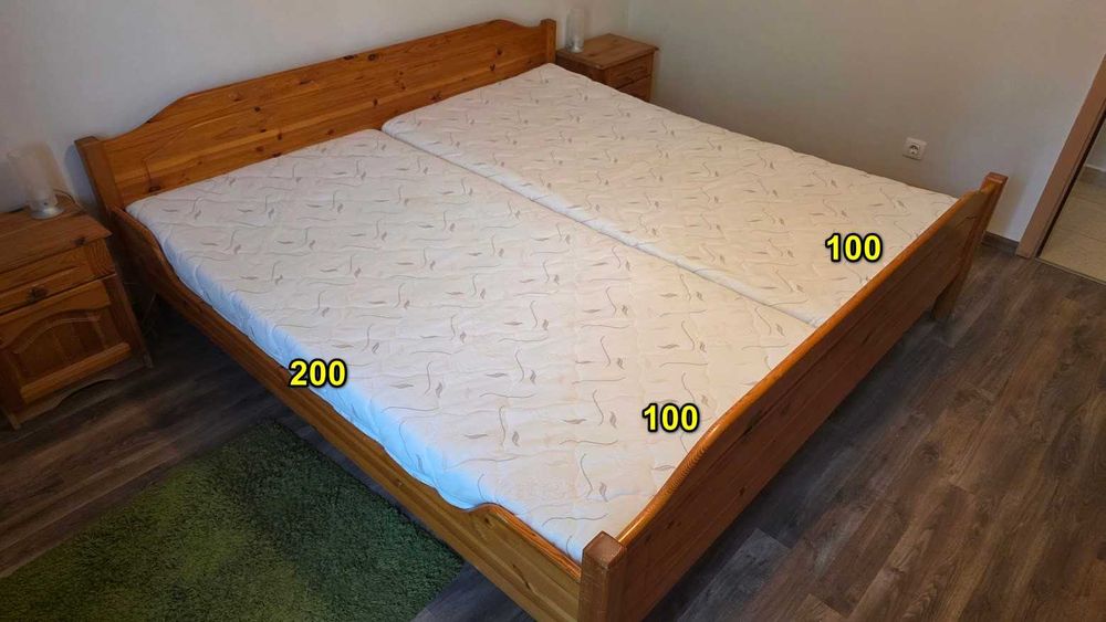 Продавам спалня масив с размери 200 х 200 см., с матраци, подматрачни рамки, нощни ш-та