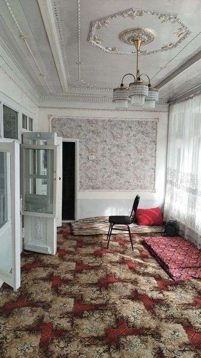 Komolon mahallada srochna uy sotiladi