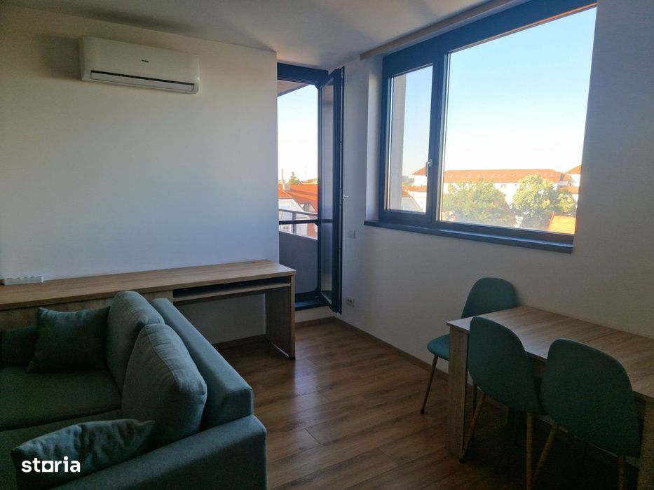 Vand ap. 2 camere + loc de parcare + boxa la ISHO