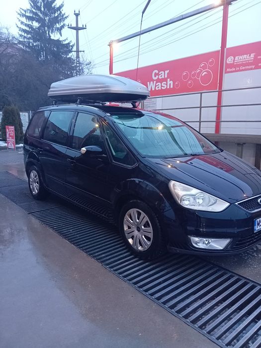 Vand Ford Galaxy 7 locuri, inmatriculat de 2 ani