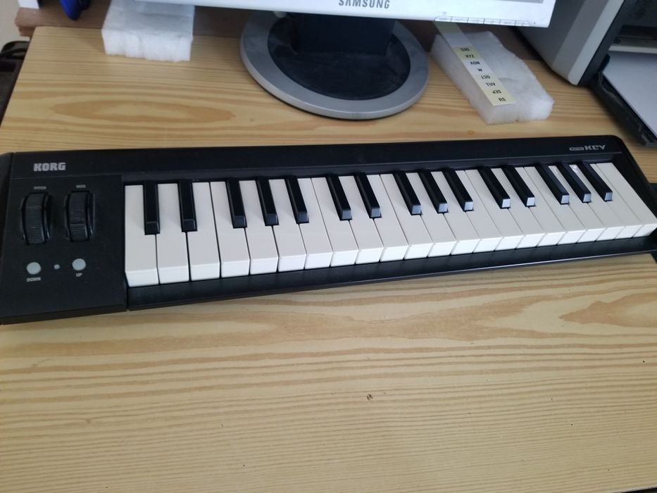 Controller Korg 37 clape