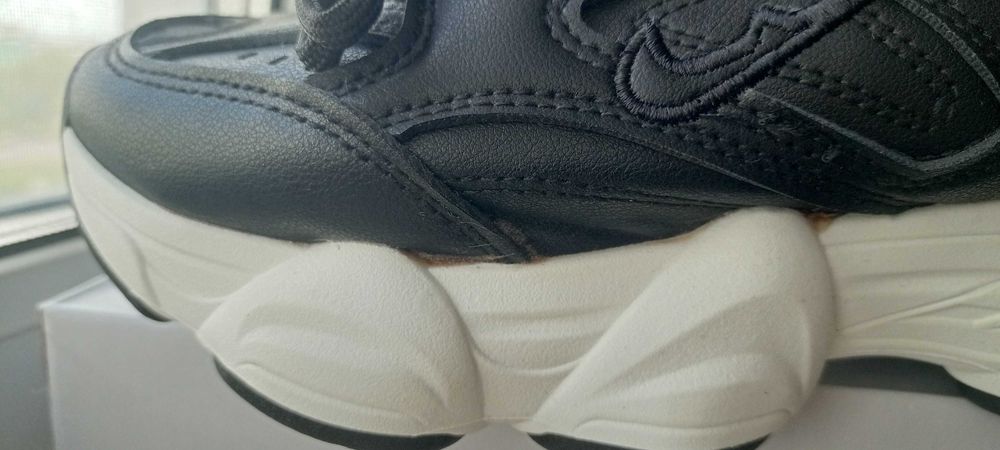 Кроссовки размер 36 НОВЫЕ