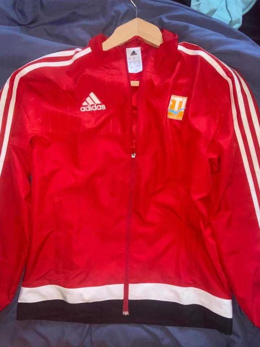 Adidas якета всякакви цветове ветровки VINTIGE!